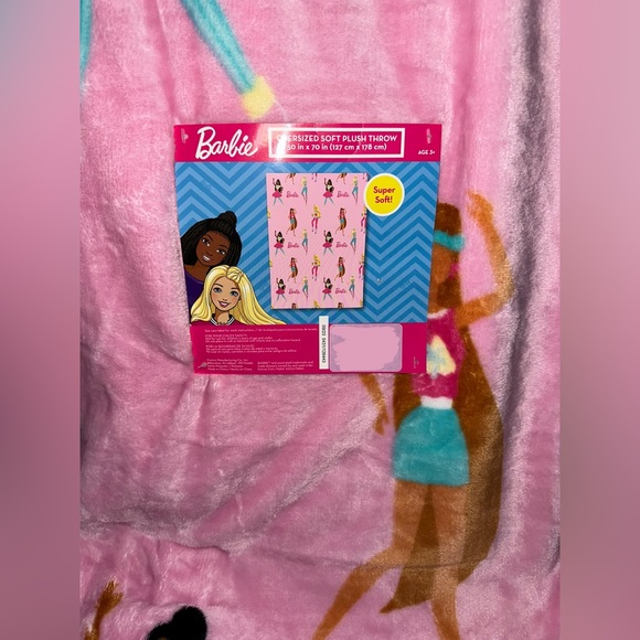 Barbie Workout Oversized Plush Throw Blanket - Picture 4 of 4